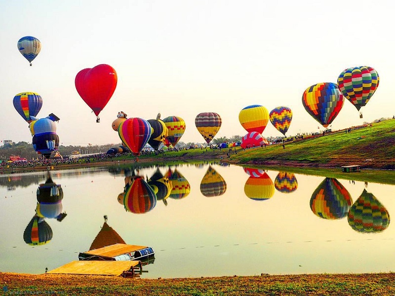 Trải nghiệm vui chơi bằng khinh khí cầu tuyệt vời tại Singha Park, Chiang Rai