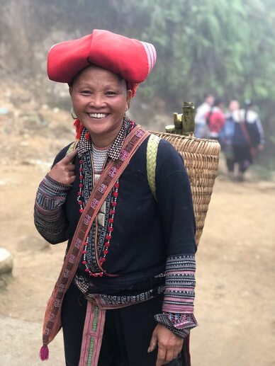 Y Linh Ho Villager