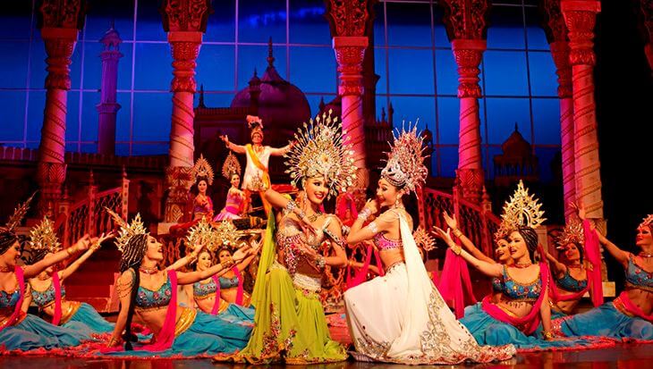 chương trình biểu diễn Cabaret Show chương trình biểu diễn Cabaret Show