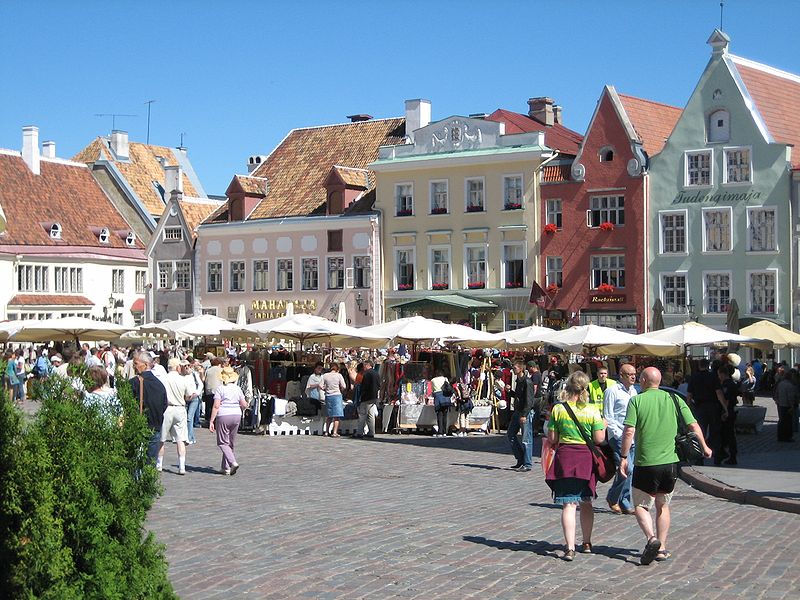 Tallinn luôn đông đúc khách du lịch từ khắp khu vực Châu Âu kéo đến