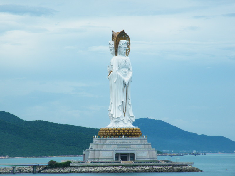Hòn đảo Hải Nam có tượng Phật bốn mặt rất đặc biệt