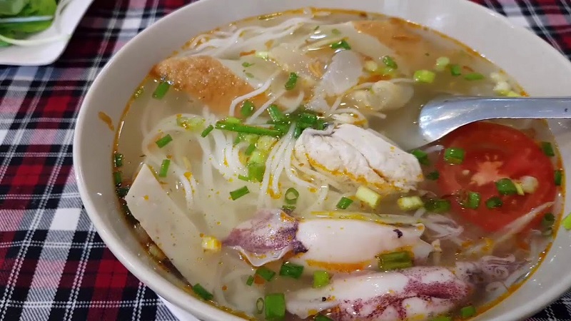 Bún sứa - đặc sản Nha Trang