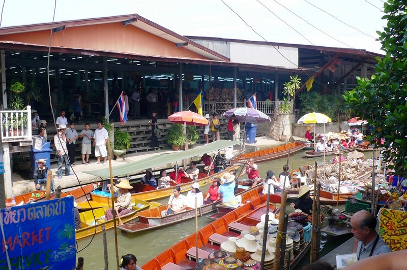 Khu chợ nổi Bang Nam Pheung sầm uất, sôi động