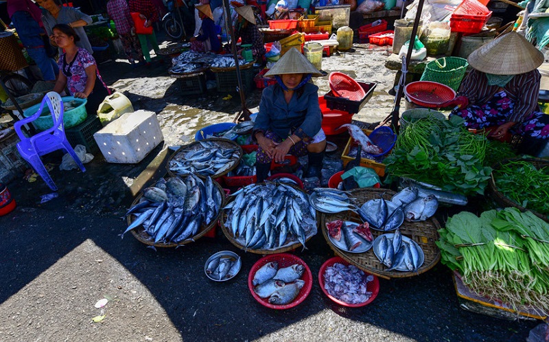 Những khu chợ nổi tiếng ở Huế không lo về mua sắm