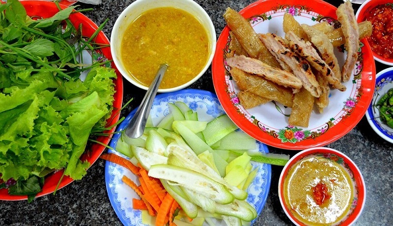 Nem nướng Ninh Hòa - Nha Trang nổi tiếng trong giới du lịch