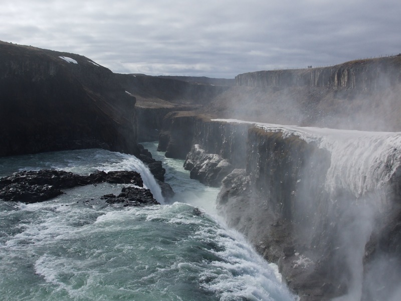 Các suối nước nóng ở Iceland hầu hết miễn phí 