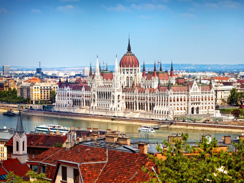 Budapest không chỉ đơn thuần là một thành phố Cộng sản cũ, đó là cả một nền văn hoá sôi động 