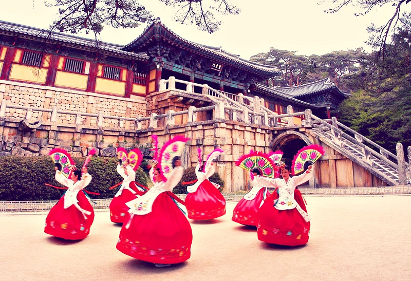 Khám phá những nét văn hóa hấp dẫn của Hàn Quốc khi du lịch tại Seoul tự túc