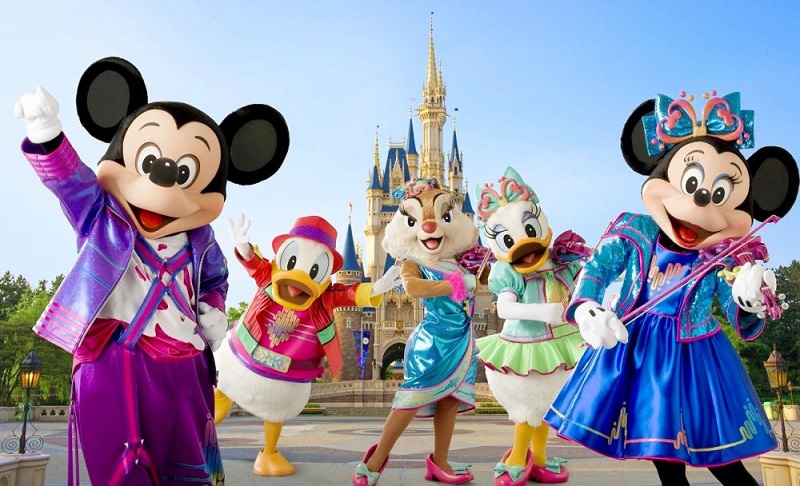 Ghé thăm công viên Tokyo Disneyland để được hóa thân thành các nhân vật Disney