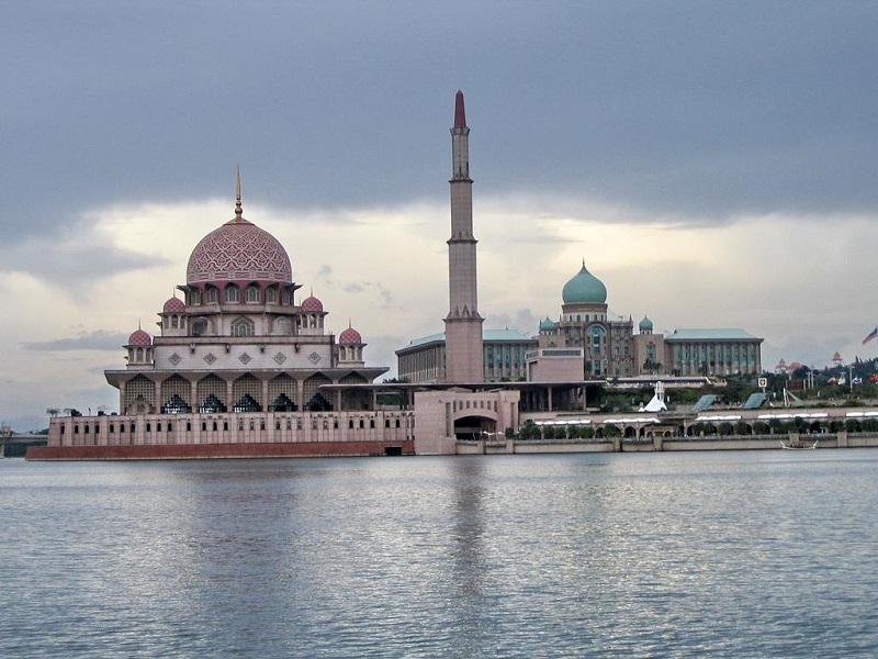 Trải nghiệm những điều thú vị trong chuyến du lịch Putrajaya, Malaysia