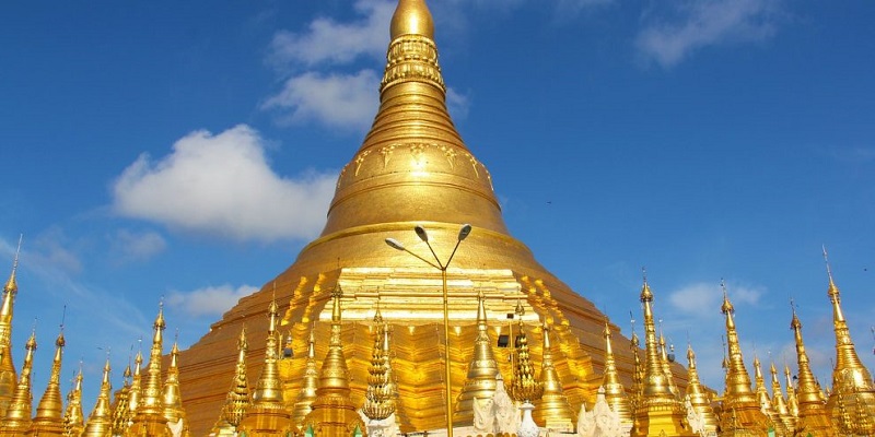 Shwedagon - Ngôi chùa dát vàng nổi tiếng tại Yangon, Myanmar
