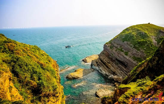 Khám phá vẻ đẹp hoang sơ tại vùng đảo Cô Tô - du lịch Quảng Ninh 2