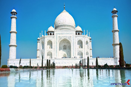 Lăng mộ Taj Mahal – Ấn Độ